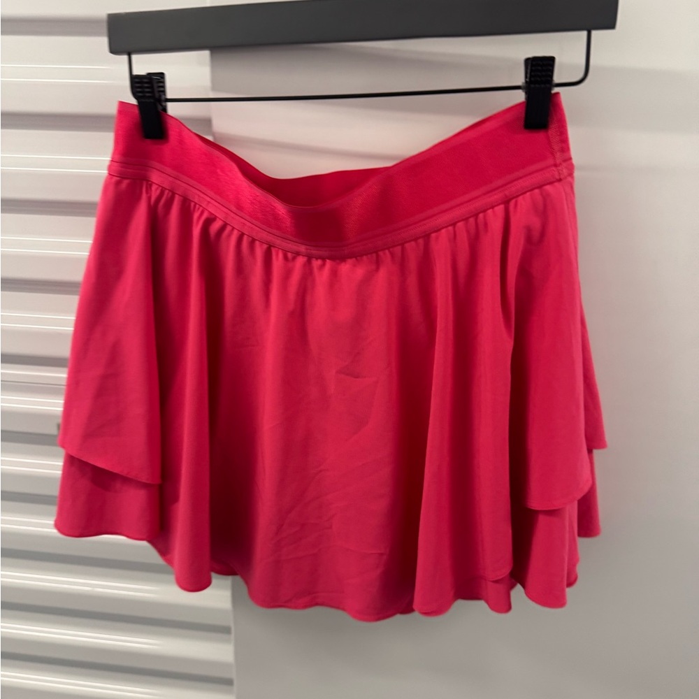 Lululemon fuchsia pink tennis skirt with built in shorts - Picture 4 of 13